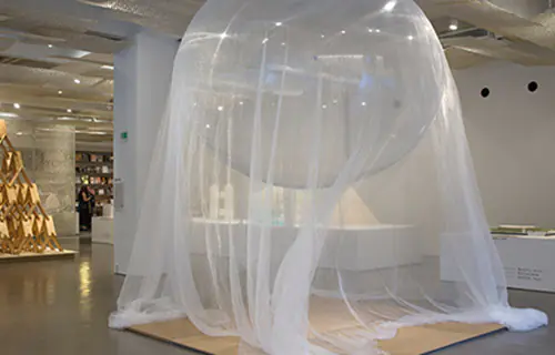  建築家 隈研吾作品のエッセンスを表現