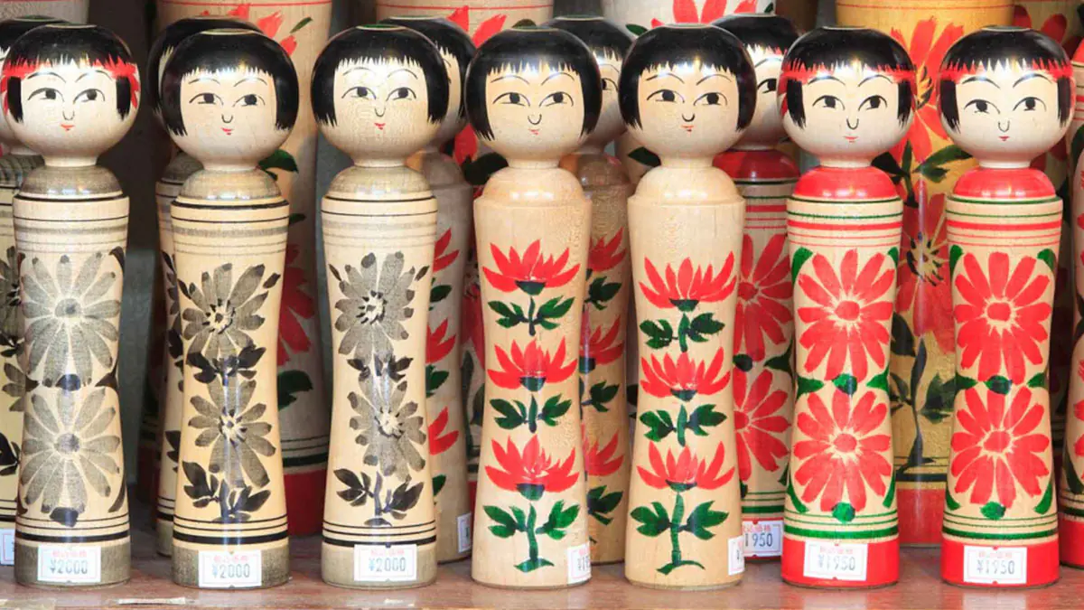 kokeshi-lined-up-1960x1080